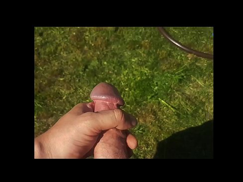 ❤️ Hottie si fa scopare a figa rosa è cums cun un squirt in un giardinu d'estate ❤❌ Porno à porn co.fullpornercom.ru ﹏